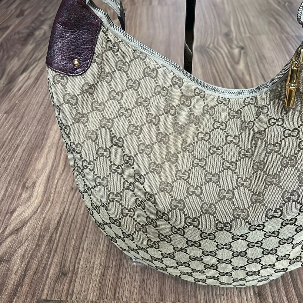 A215 - 💯 % authentic Gucci shoulder bag - Picture 5 of 16